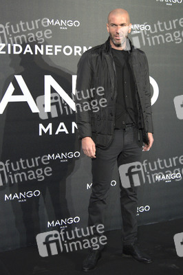 Zinédine Zidane Präsentation als Mango Man, Madrid