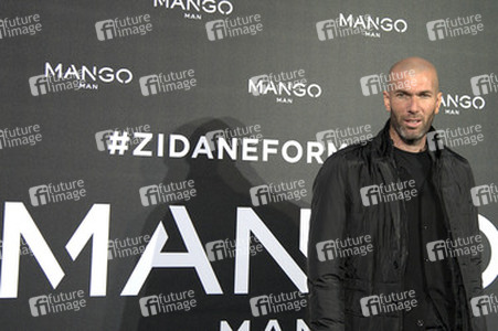 Zinédine Zidane Präsentation als Mango Man, Madrid
