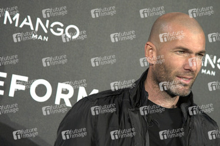 Zinédine Zidane Präsentation als Mango Man, Madrid