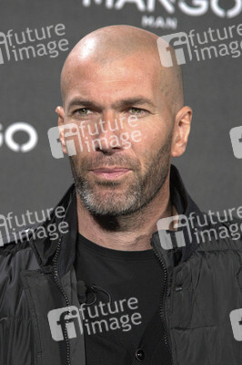 Zinédine Zidane Präsentation als Mango Man, Madrid