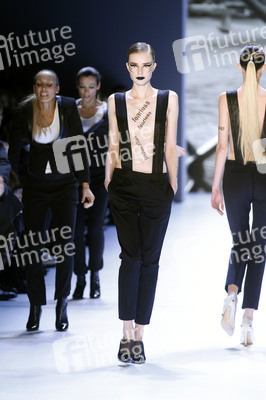 It's Showtime Maybelline New York 100th Anniversary Show, Berlin Fashion Week Autumn/Winter 2015