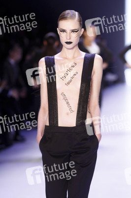 It's Showtime Maybelline New York 100th Anniversary Show, Berlin Fashion Week Autumn/Winter 2015
