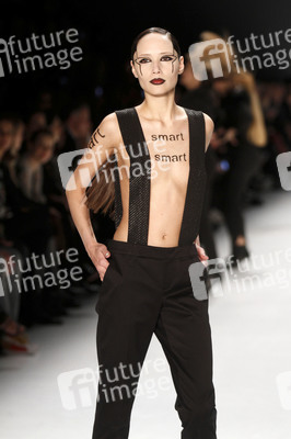 It's Showtime Maybelline New York 100th Anniversary Show, Berlin Fashion Week Autumn/Winter 2015