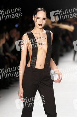 It's Showtime Maybelline New York 100th Anniversary Show, Berlin Fashion Week Autumn/Winter 2015