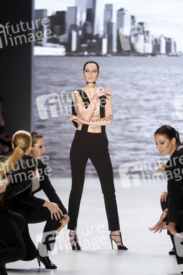 It's Showtime Maybelline New York 100th Anniversary Show, Berlin Fashion Week Autumn/Winter 2015