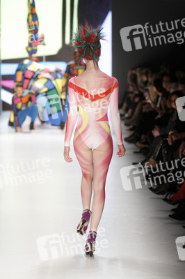 It's Showtime Maybelline New York 100th Anniversary Show, Berlin Fashion Week Autumn/Winter 2015