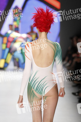 It's Showtime Maybelline New York 100th Anniversary Show, Berlin Fashion Week Autumn/Winter 2015