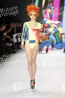 It's Showtime Maybelline New York 100th Anniversary Show, Berlin Fashion Week Autumn/Winter 2015