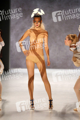 It's Showtime Maybelline New York 100th Anniversary Show, Berlin Fashion Week Autumn/Winter 2015