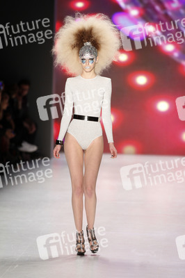 It's Showtime Maybelline New York 100th Anniversary Show, Berlin Fashion Week Autumn/Winter 2015