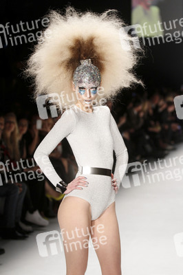 It's Showtime Maybelline New York 100th Anniversary Show, Berlin Fashion Week Autumn/Winter 2015