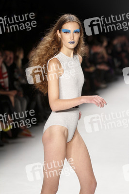 It's Showtime Maybelline New York 100th Anniversary Show, Berlin Fashion Week Autumn/Winter 2015
