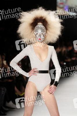It's Showtime Maybelline New York 100th Anniversary Show, Berlin Fashion Week Autumn/Winter 2015