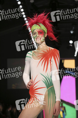 It's Showtime Maybelline New York 100th Anniversary Show, Berlin Fashion Week Autumn/Winter 2015