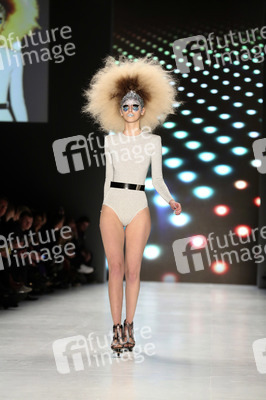 It's Showtime Maybelline New York 100th Anniversary Show, Berlin Fashion Week Autumn/Winter 2015