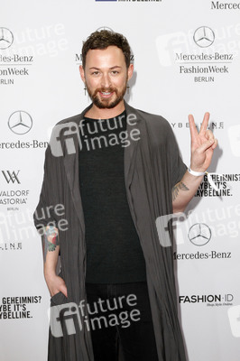 It's Showtime Maybelline New York 100th Anniversary Show, Berlin Fashion Week Autumn/Winter 2015
