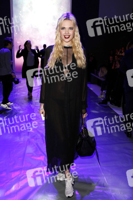 It's Showtime Maybelline New York 100th Anniversary Show, Berlin Fashion Week Autumn/Winter 2015