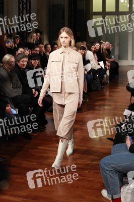 Malaikaraiss Fashion Show, Berlin Fashion Week Autumn/Winter 2015