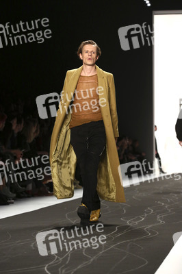 Esther Perbandt Fashion Show, Berlin Fashion Week Autumn/Winter 2015