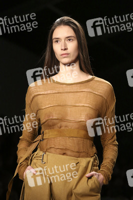Esther Perbandt Fashion Show, Berlin Fashion Week Autumn/Winter 2015