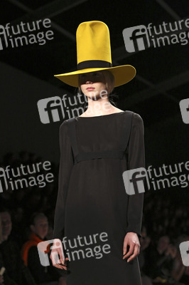 Esther Perbandt Fashion Show, Berlin Fashion Week Autumn/Winter 2015