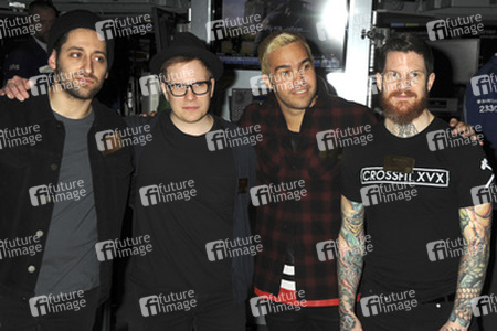 Fall Out Boy Ring läuten die NYSE Schlussglockell, New York