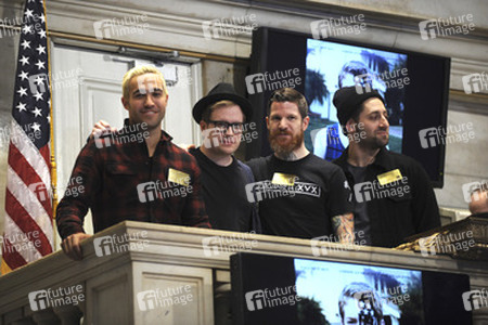 Fall Out Boy Ring läuten die NYSE Schlussglockell, New York
