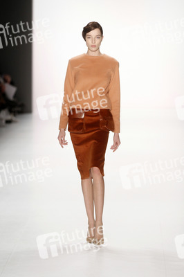 Marina Hoermanseder Fashion Show, Berlin Fashion Week Autumn/Winter 2015