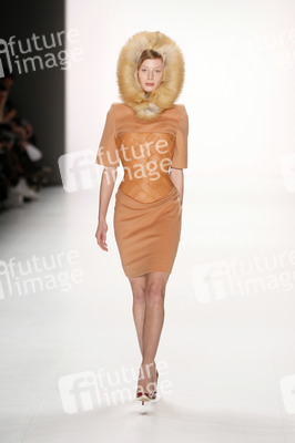 Marina Hoermanseder Fashion Show, Berlin Fashion Week Autumn/Winter 2015