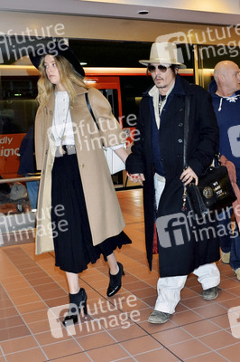 Ankunft von Johnny Depp und Amber Heard in Tokio