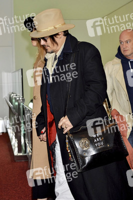 Ankunft von Johnny Depp und Amber Heard in Tokio
