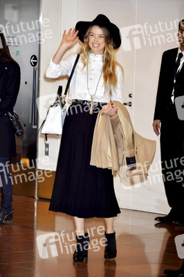 Ankunft von Johnny Depp und Amber Heard in Tokio