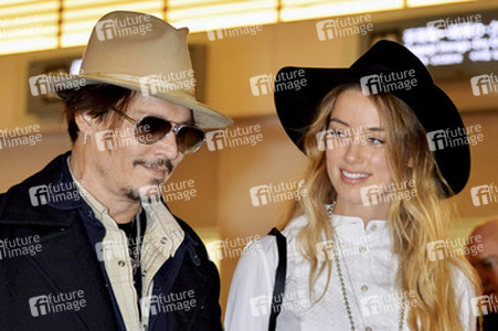 Ankunft von Johnny Depp und Amber Heard in Tokio