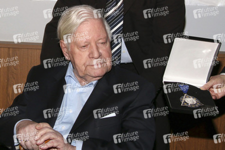 Verleihung des Gustav-Stresemann-Preises an Bundeskanzler a.D. Helmut Schmidt, Hamburg