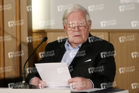 Verleihung des Gustav-Stresemann-Preises an Bundeskanzler a.D. Helmut Schmidt, Hamburg