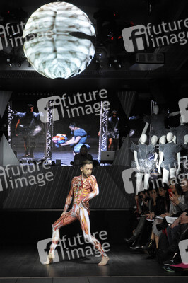On Aura Tout Vu Fashion Show, Haute Couture Fashion Week Paris