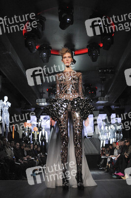 On Aura Tout Vu Fashion Show, Haute Couture Fashion Week Paris