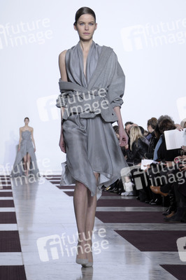 Yiqing Yin Fashion Show, Haute Couture Fashion Week Paris