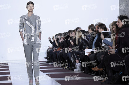 Yiqing Yin Fashion Show, Haute Couture Fashion Week Paris