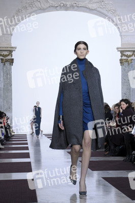 Yiqing Yin Fashion Show, Haute Couture Fashion Week Paris