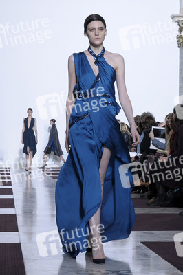 Yiqing Yin Fashion Show, Haute Couture Fashion Week Paris