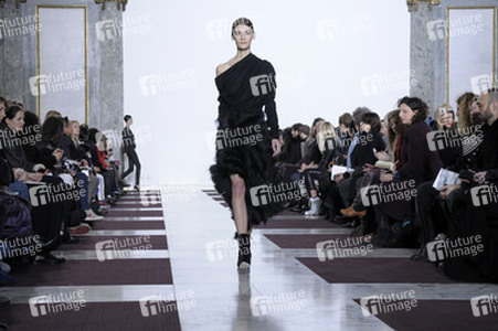 Yiqing Yin Fashion Show, Haute Couture Fashion Week Paris