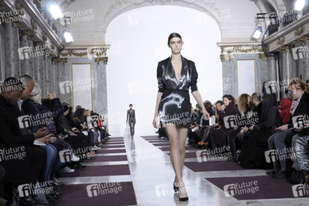 Yiqing Yin Fashion Show, Haute Couture Fashion Week Paris