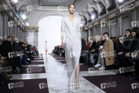 Yiqing Yin Fashion Show, Haute Couture Fashion Week Paris