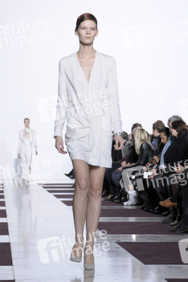Yiqing Yin Fashion Show, Haute Couture Fashion Week Paris