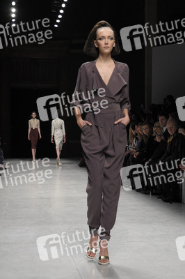 Julien Fournié Fashion Show, Haute Couture Fashion Week Paris