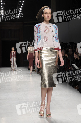 Julien Fournié Fashion Show, Haute Couture Fashion Week Paris