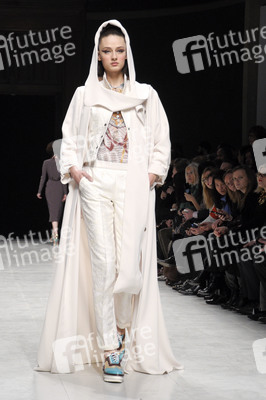 Julien Fournié Fashion Show, Haute Couture Fashion Week Paris
