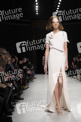 Julien Fournié Fashion Show, Haute Couture Fashion Week Paris