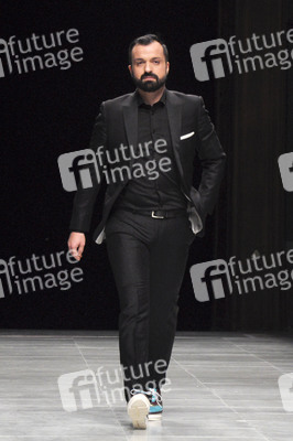 Julien Fournié Fashion Show, Haute Couture Fashion Week Paris